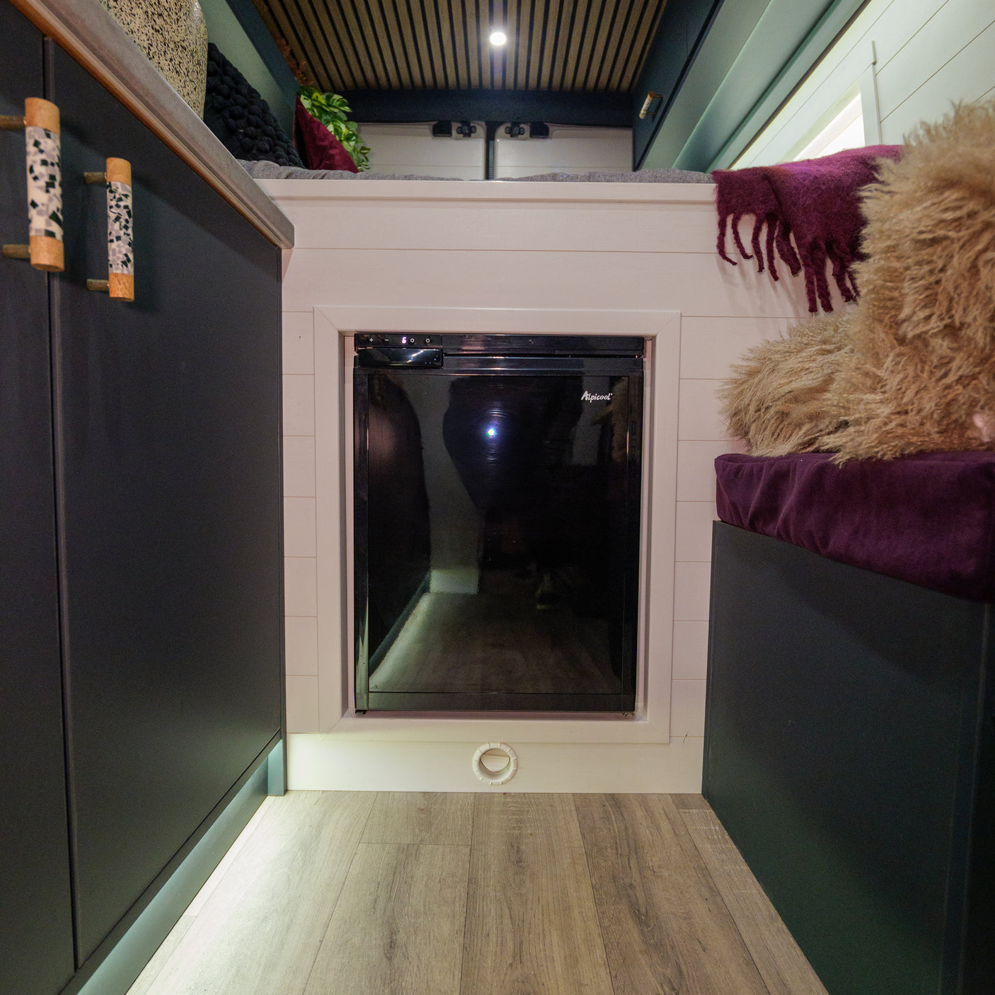 Heather - Automatic 3 Berth Luxury Campervan