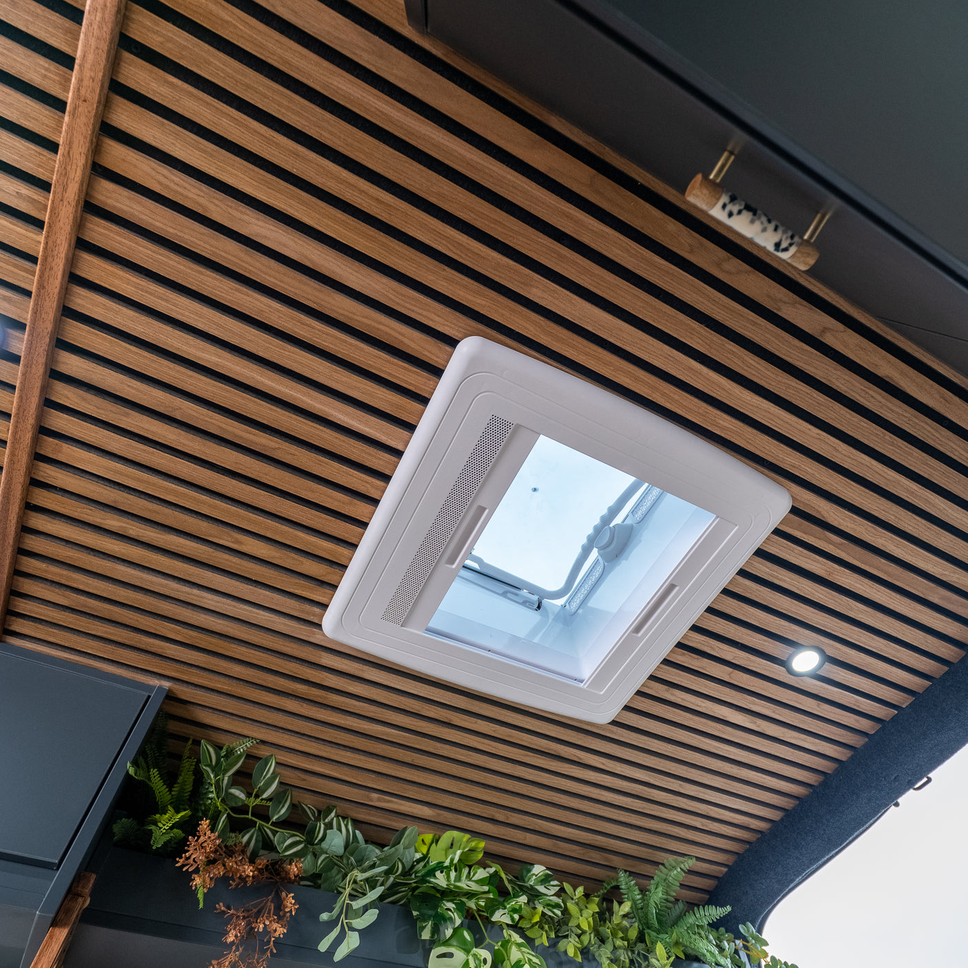 Heather - Automatic 3 Berth Luxury Campervan