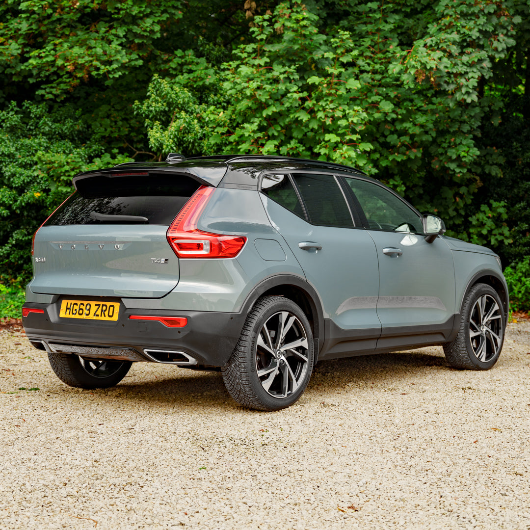 AUTOMATIC VOLVO XC40 R-DESIGN PRO