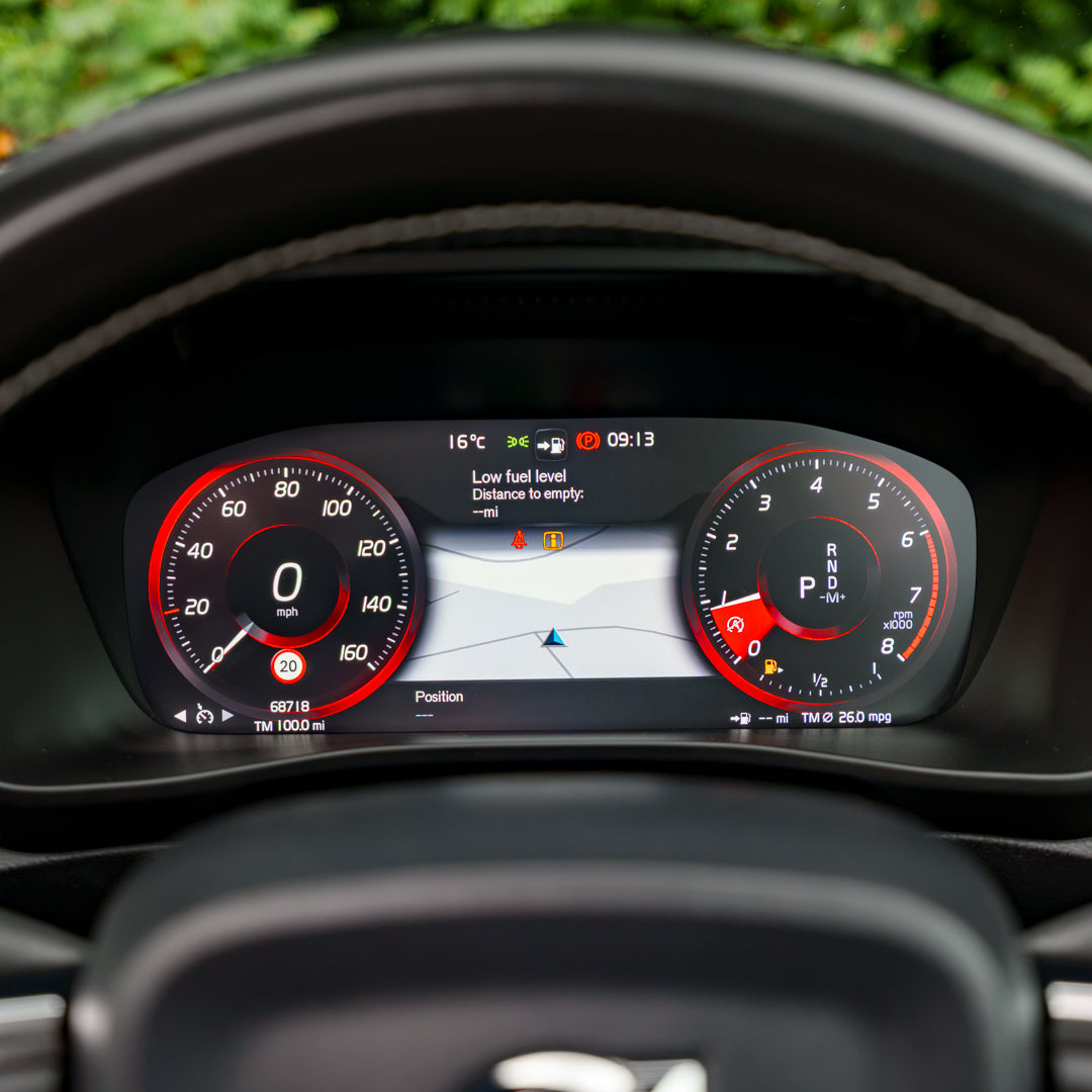 AUTOMATIC VOLVO XC40 R-DESIGN PRO
