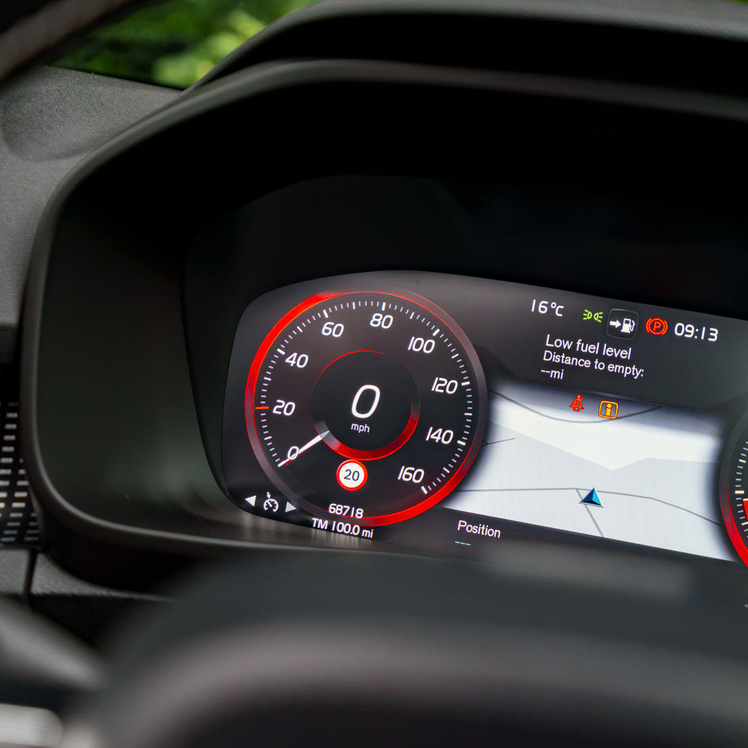 AUTOMATIC VOLVO XC40 R-DESIGN PRO