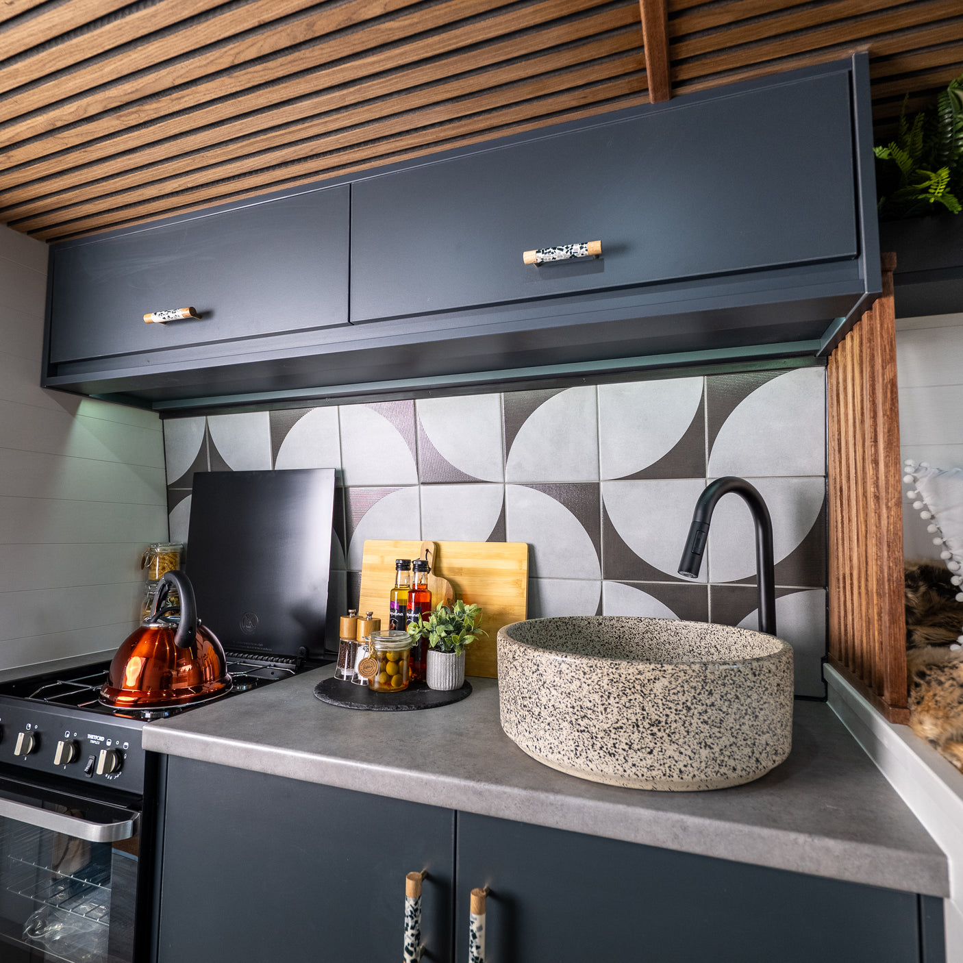 Heather - Automatic 3 Berth Luxury Campervan