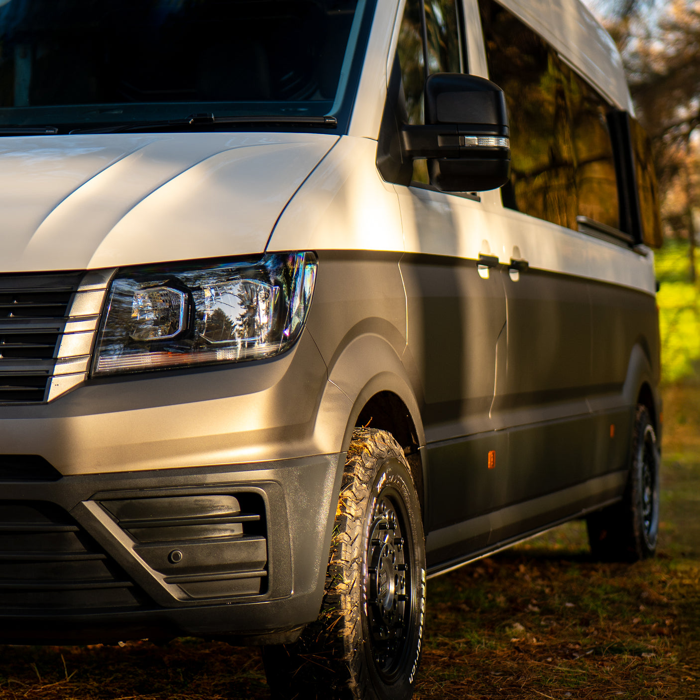 Heather - Automatic 3 Berth Luxury Campervan