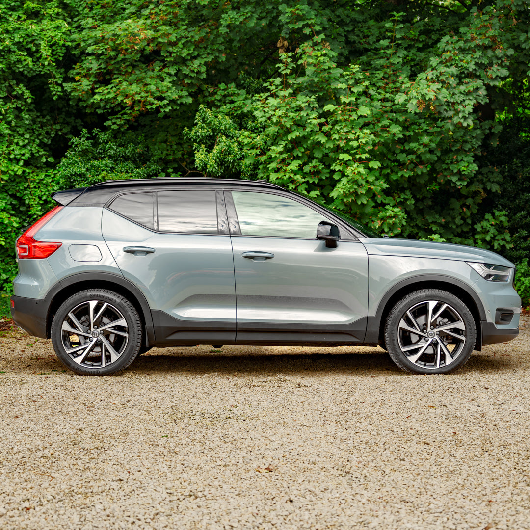 AUTOMATIC VOLVO XC40 R-DESIGN PRO