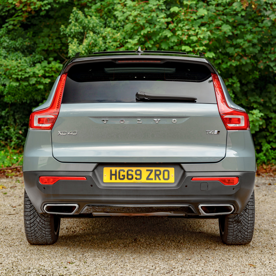 AUTOMATIC VOLVO XC40 R-DESIGN PRO