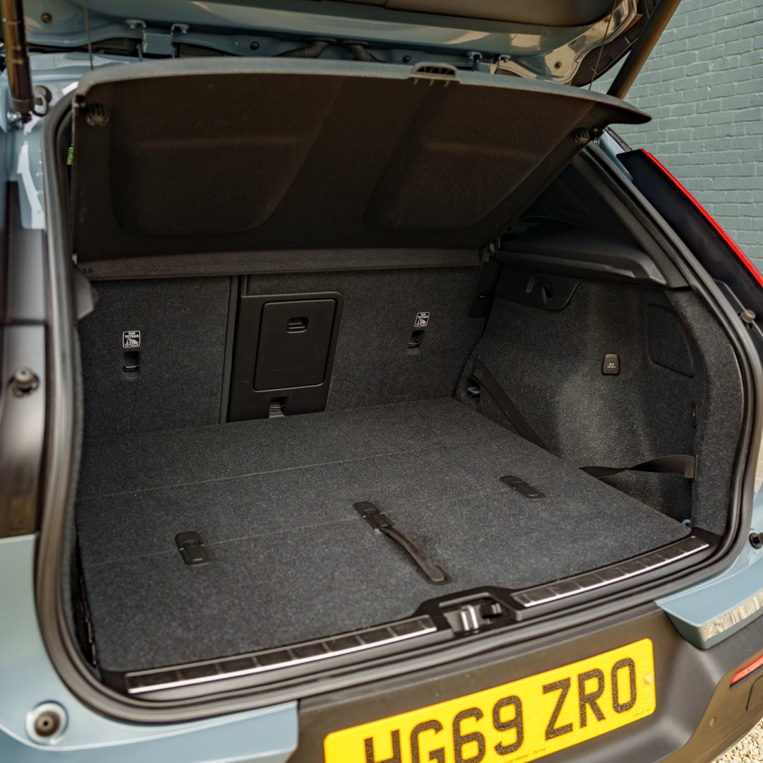 AUTOMATIC VOLVO XC40 R-DESIGN PRO