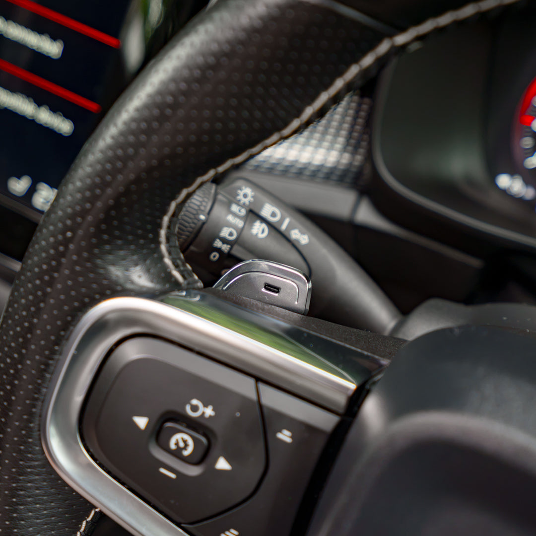 AUTOMATIC VOLVO XC40 R-DESIGN PRO