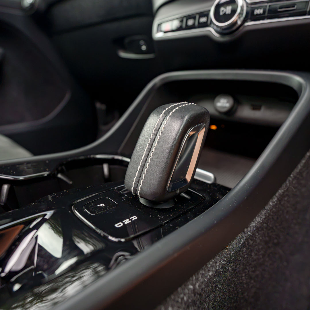 AUTOMATIC VOLVO XC40 R-DESIGN PRO