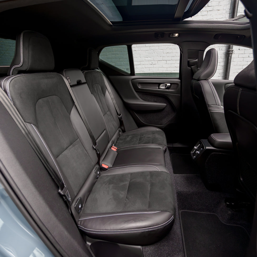 AUTOMATIC VOLVO XC40 R-DESIGN PRO
