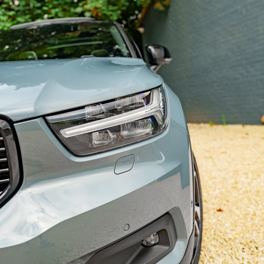 AUTOMATIC VOLVO XC40 R-DESIGN PRO