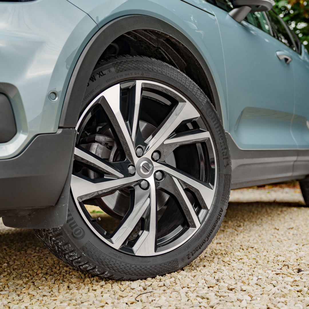 AUTOMATIC VOLVO XC40 R-DESIGN PRO